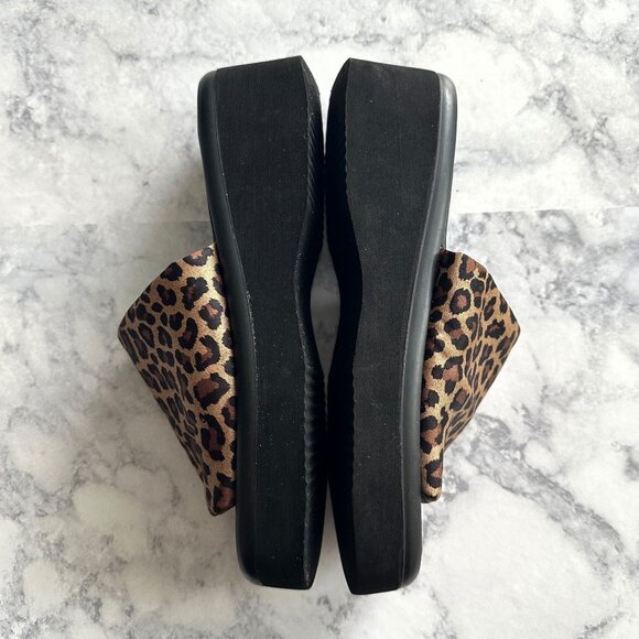 Expressions 90's Y2K Leopard Slide Sandals - Picture 6 of 10